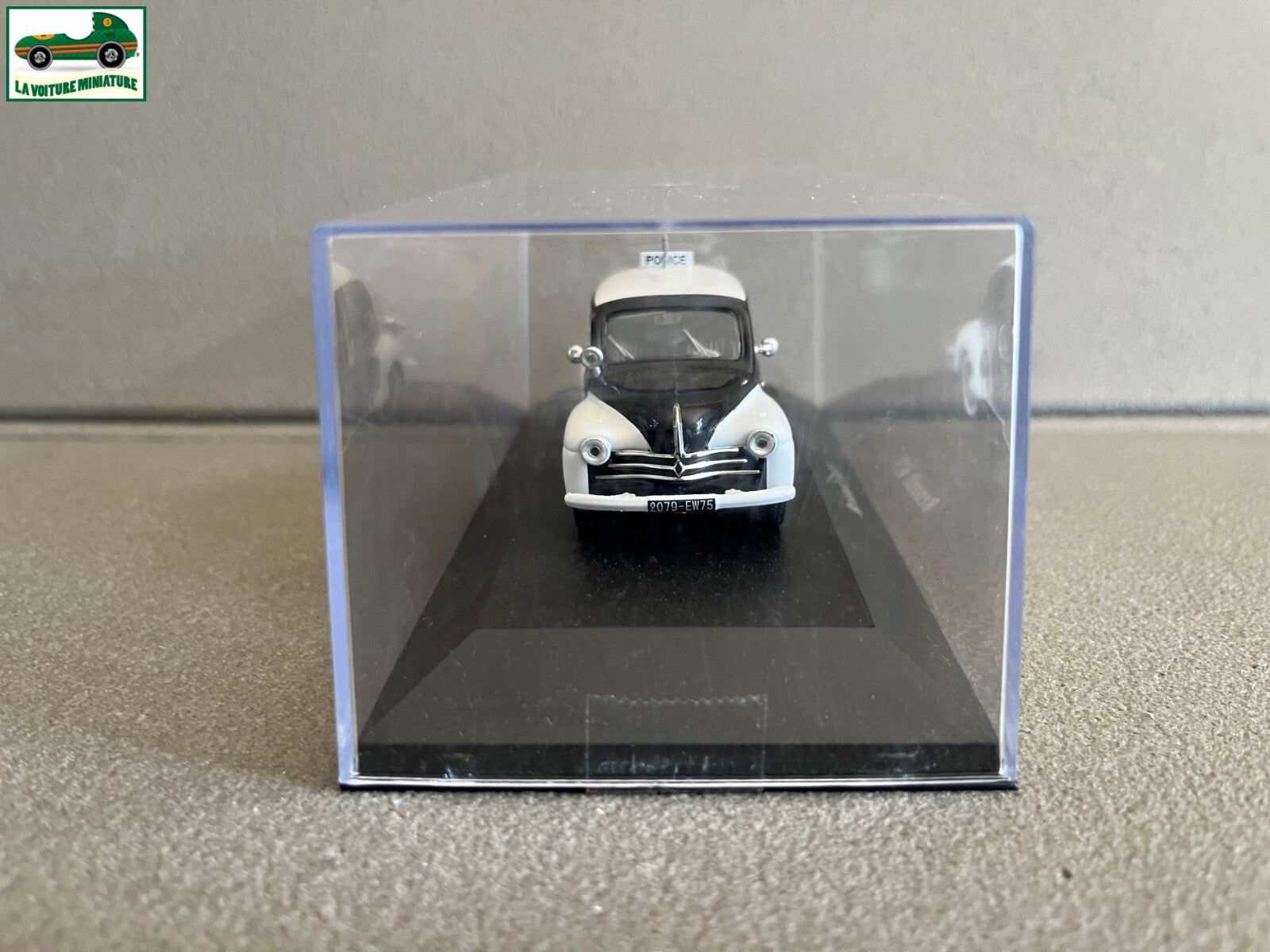 Voiture miniature Renault 4CV Police Paris au 1/43