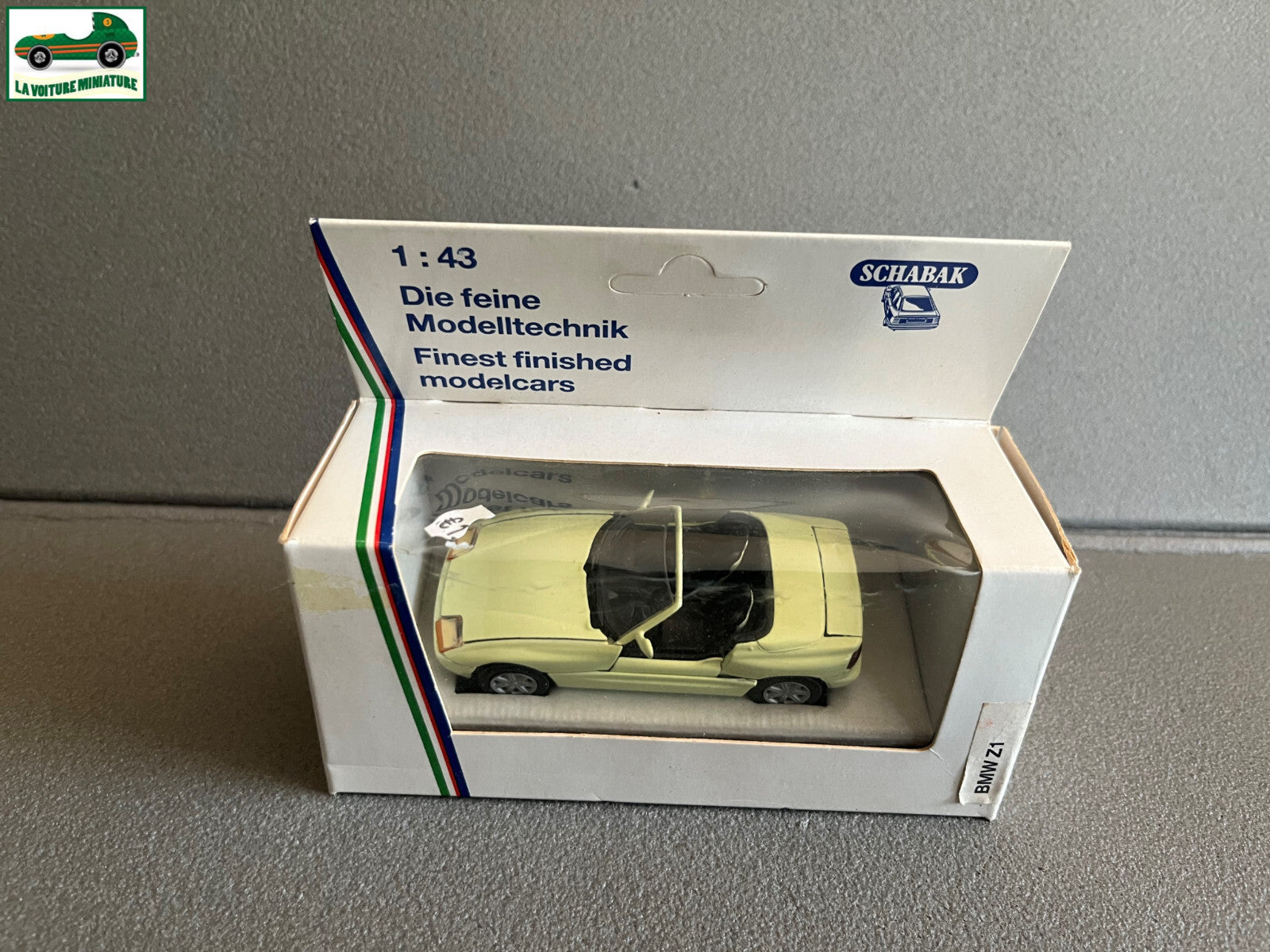 Ancienne Voiture miniature BMW Z1 Schabak au 1/43
