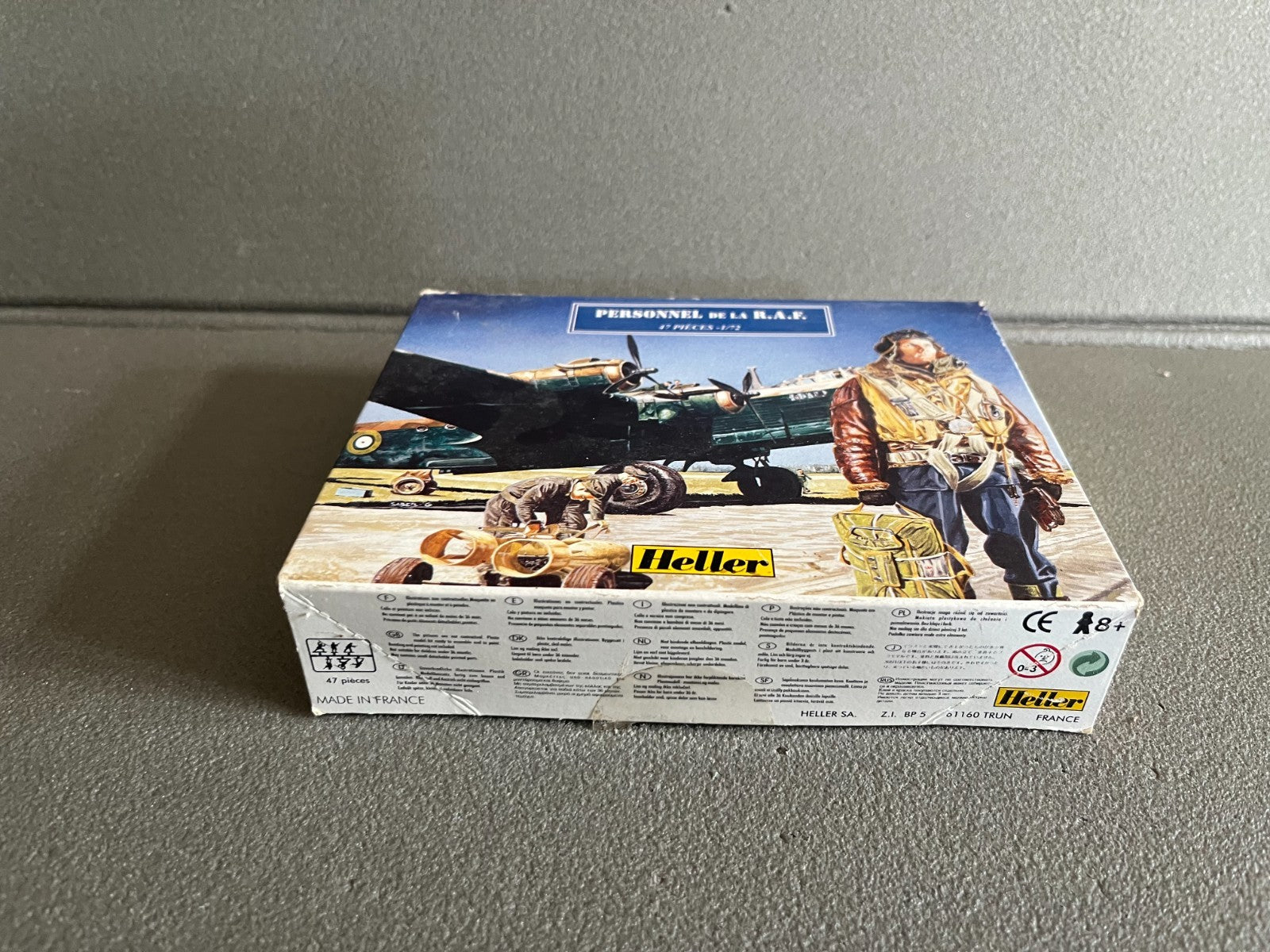 Maquette Militaire Figurine Soldat Personnel de la R.A.F Heller 1/72