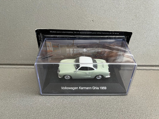 Voiture Miniature Volkswagen Karmann Ghia 1959 au 1/43