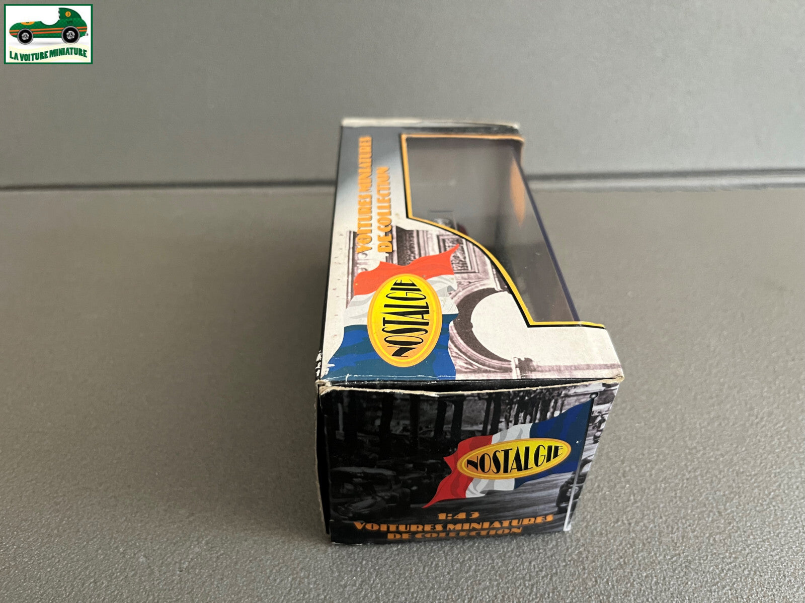 Voiture Miniature Renault 4L Parisienne 1964 Nostalgie au 1/43