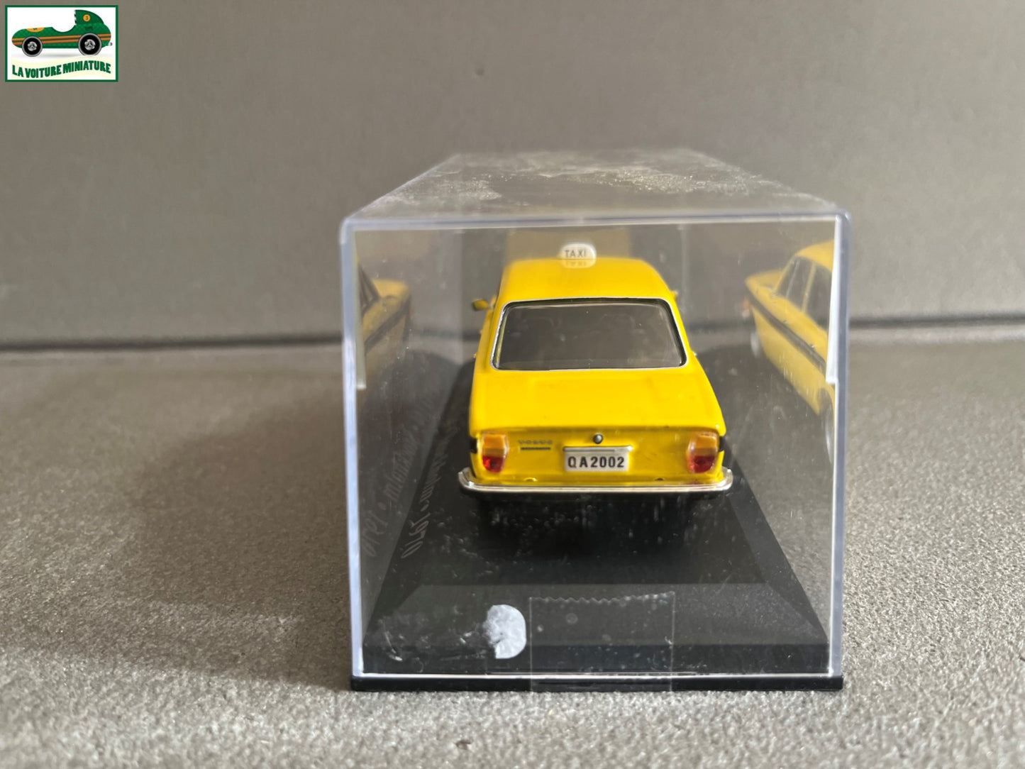 Voiture Miniature Volvo 144 Stockholm 1970 Taxi du Monde Altaya au 1/43