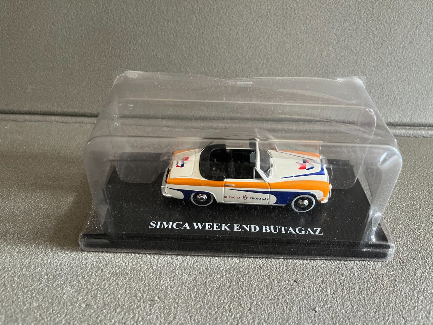 Voiture miniature Camion Simca Week End Butagaz Auto Plus Hachette 1/43