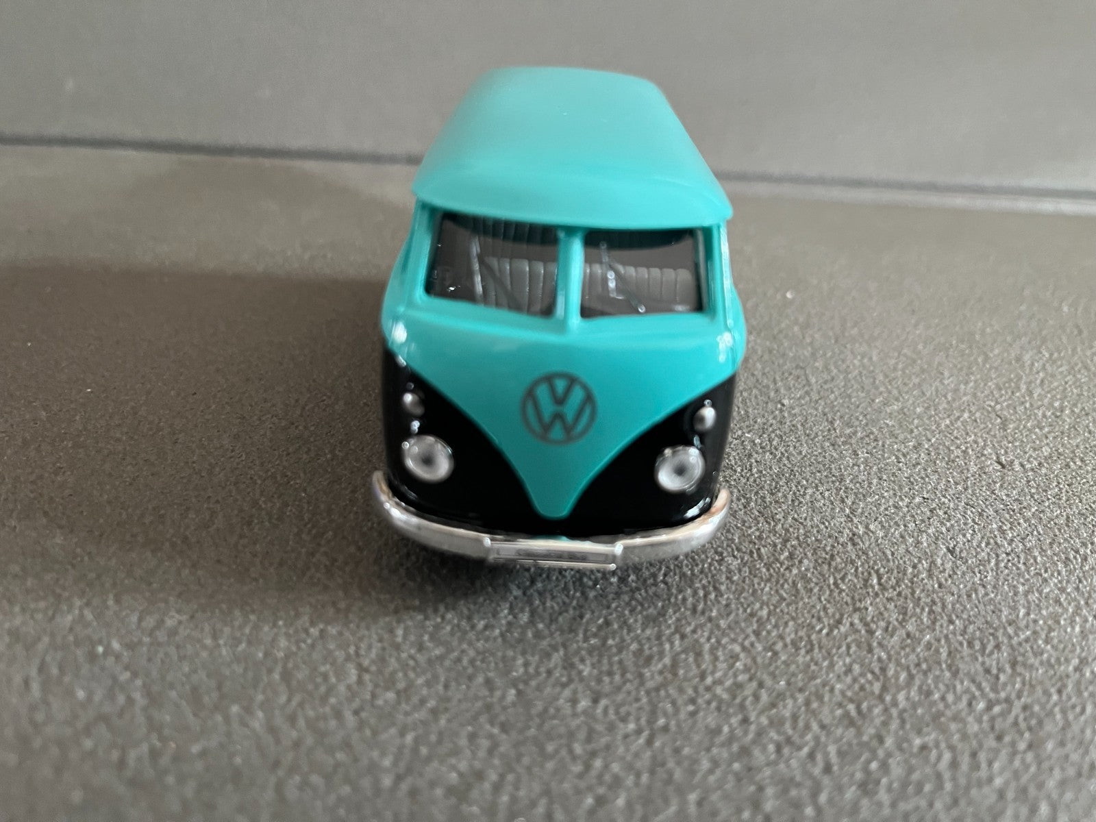Voiture Miniature Bus Volkswagen Combi T1 1963 Welly au 1/34 1/39