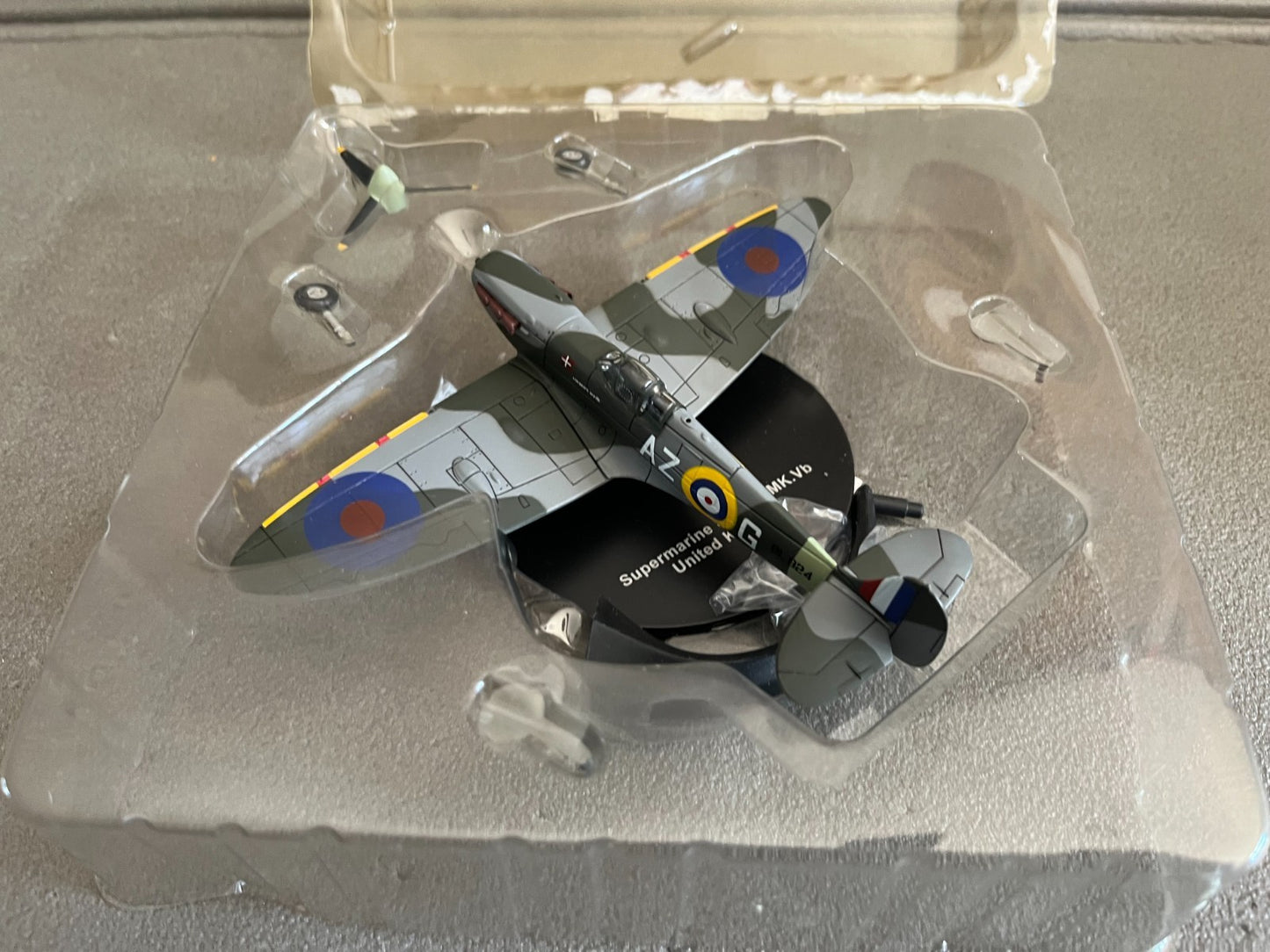 Avion miniature Militaire 2e Guerre Supermarine Spitfire Mk Vb Altaya 1/72