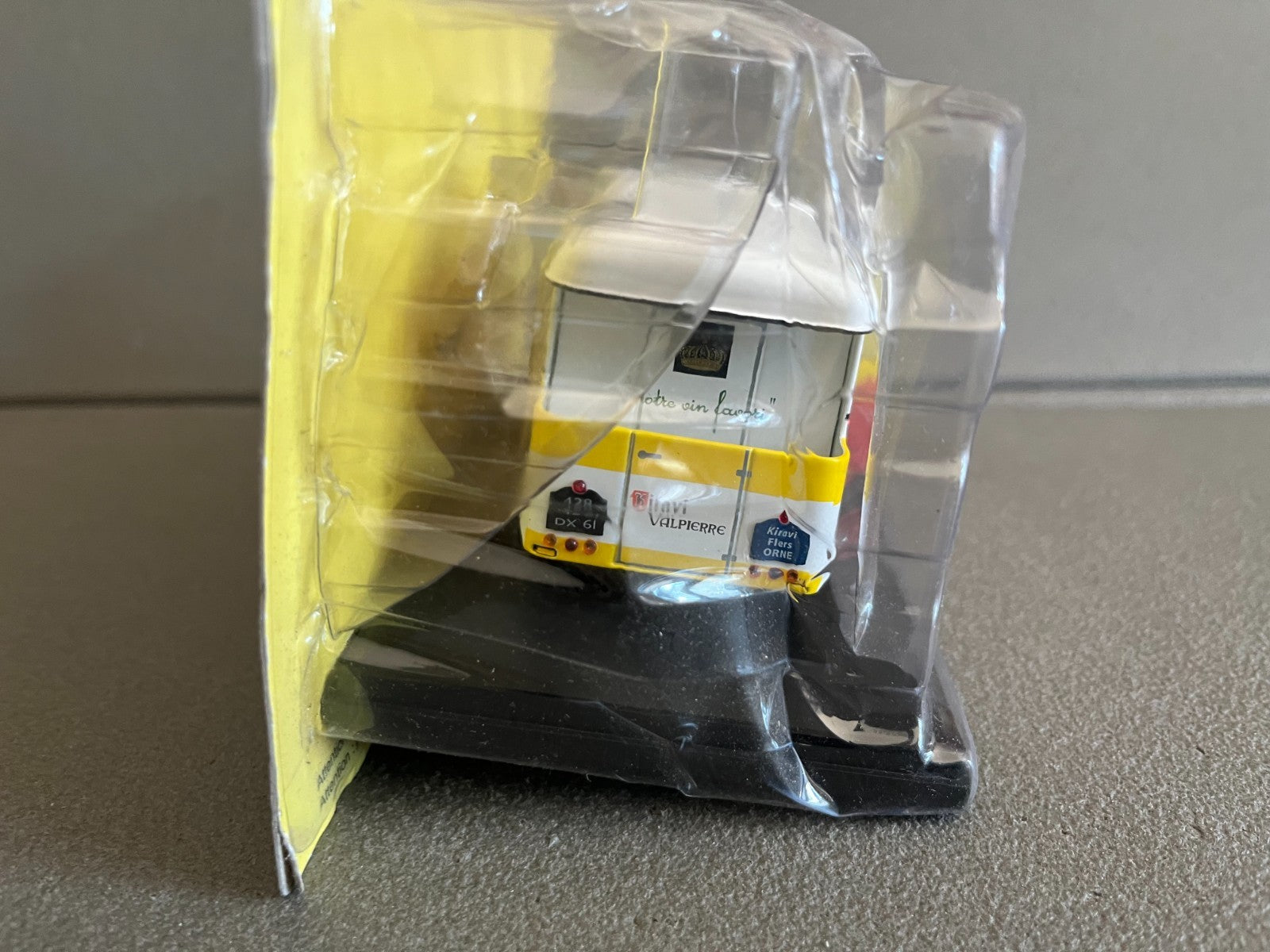 Voiture Miniature Citroen Type HY 1963 Kiravi Valpierre Eligor Hachette au 1/43
