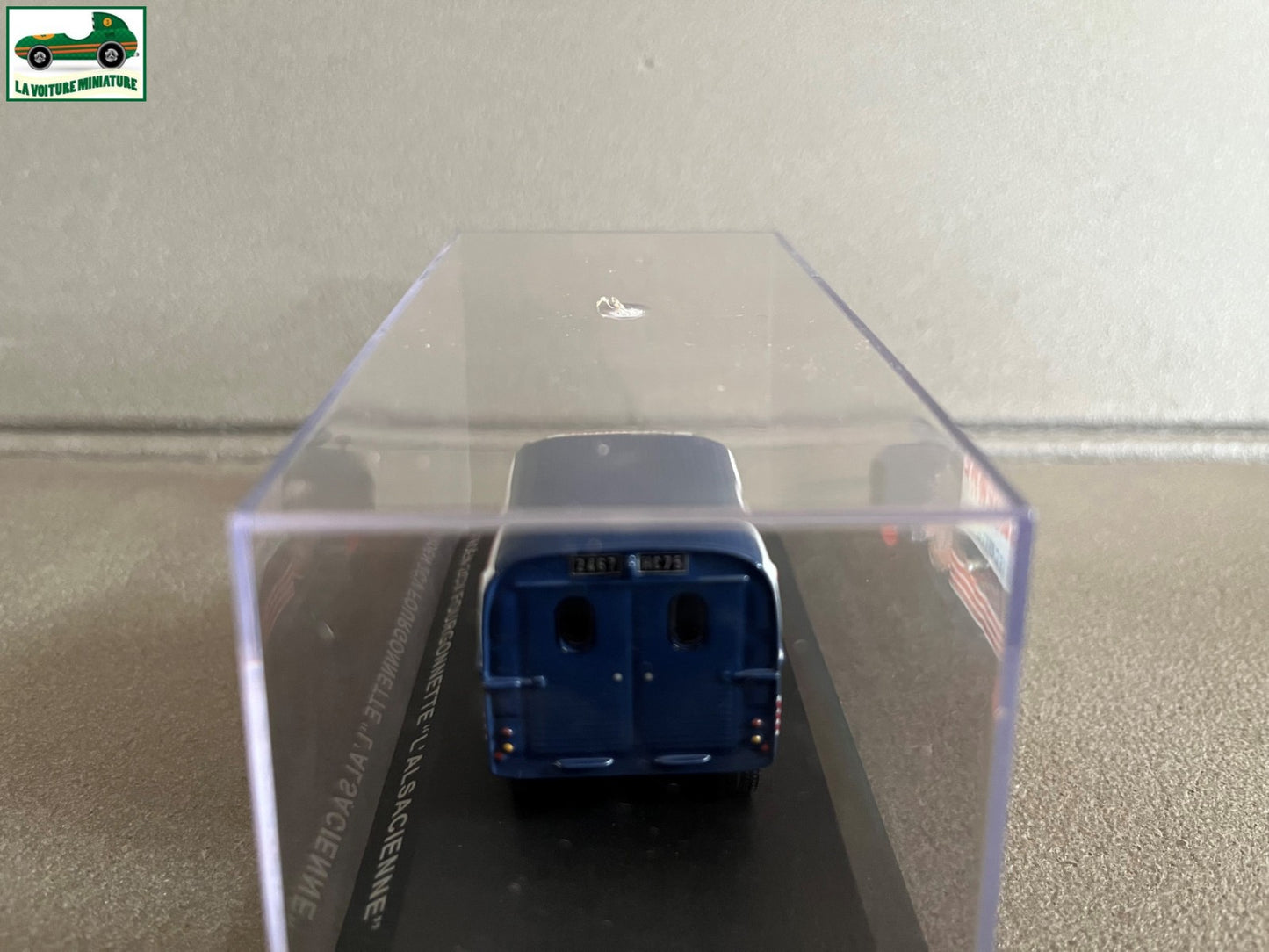 Voiture Miniature Publicitaire Citroen 2CV L'alsacienne Biscuits au 1/43