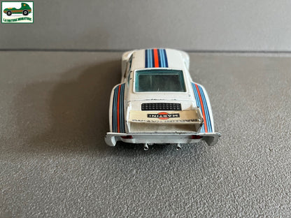 Ancienne Voiture Miniature Porsche 935 TT Martini Racing Burago au 1/24 Epave