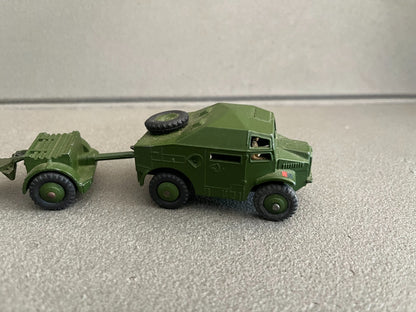 Ancienne Voiture miniature Militaire Field Artillery Tractor Dinky Toys 688 UK
