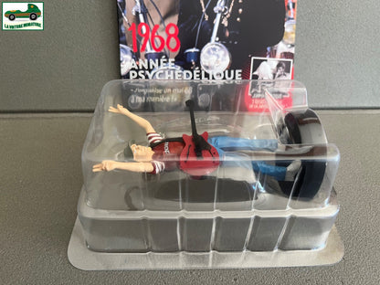 Figurine de Collection Johnny Hallyday + Livret N°16