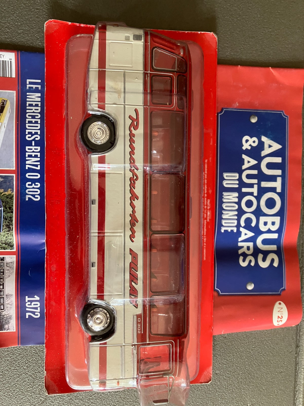 Voiture miniature Mercedes Benz 0 302 1972 1/43 Autobus Autocars du Monde