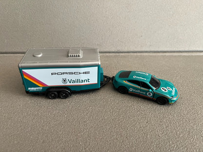 Voiture miniature Porsche Taycan + Remorque Vaillant Majorette au 1/63