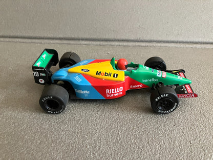 Voiture Miniature Circuit Formule 1 Benneton B189 Scalextric 1/32
