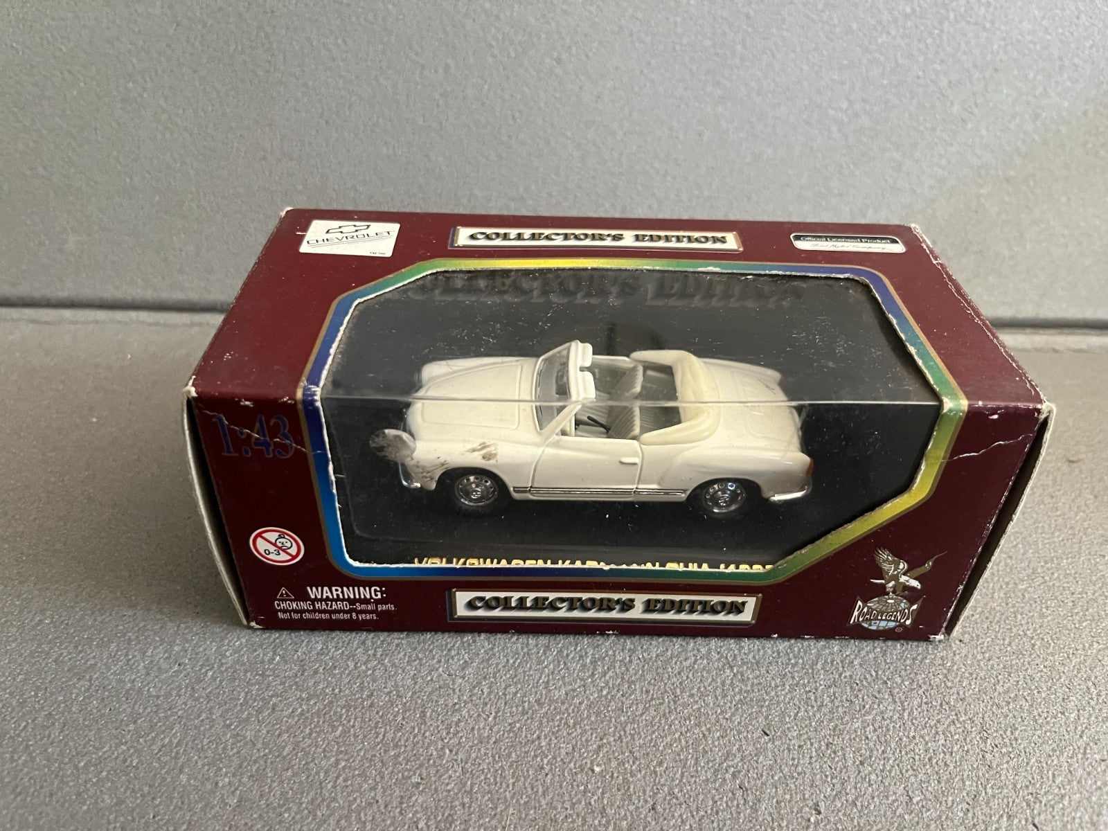 Voiture Miniature Volkswagen Karmann Ghia 1960 Road Legends au 1/43