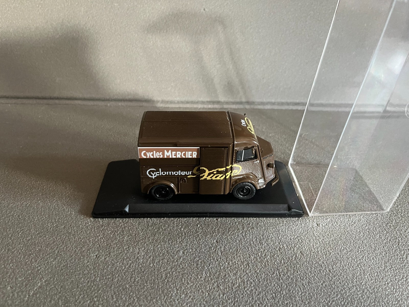 Voiture Miniature Camion Citroen H HY Cyclomoteur Cycles Mercier Eligor au 1/43