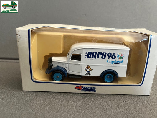 Ancienne Voiture miniature Bedford Lledo Euro 96 England Football