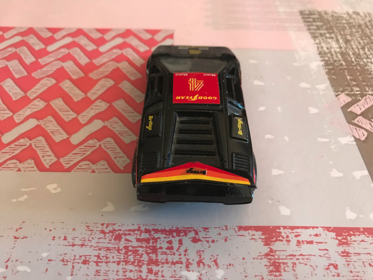 Ancienne Voiture Miniature Lamborghini Countach Polistil Italy 1/40