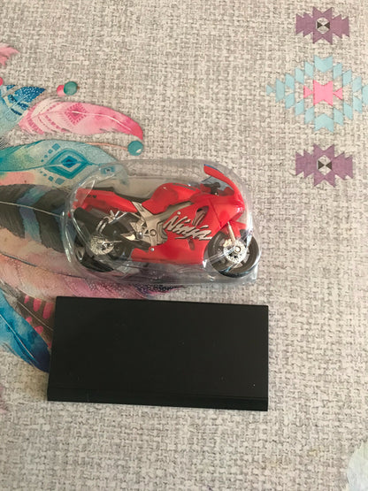 Moto miniature Kawasaki Ninja Motos à Collectionner Maisto Altaya 1/18