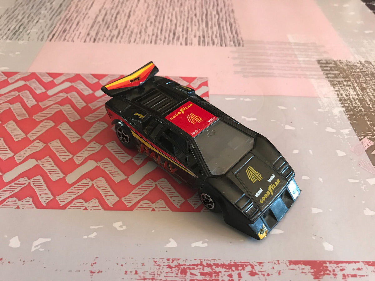 Ancienne Voiture Miniature Lamborghini Countach Polistil Italy 1/40