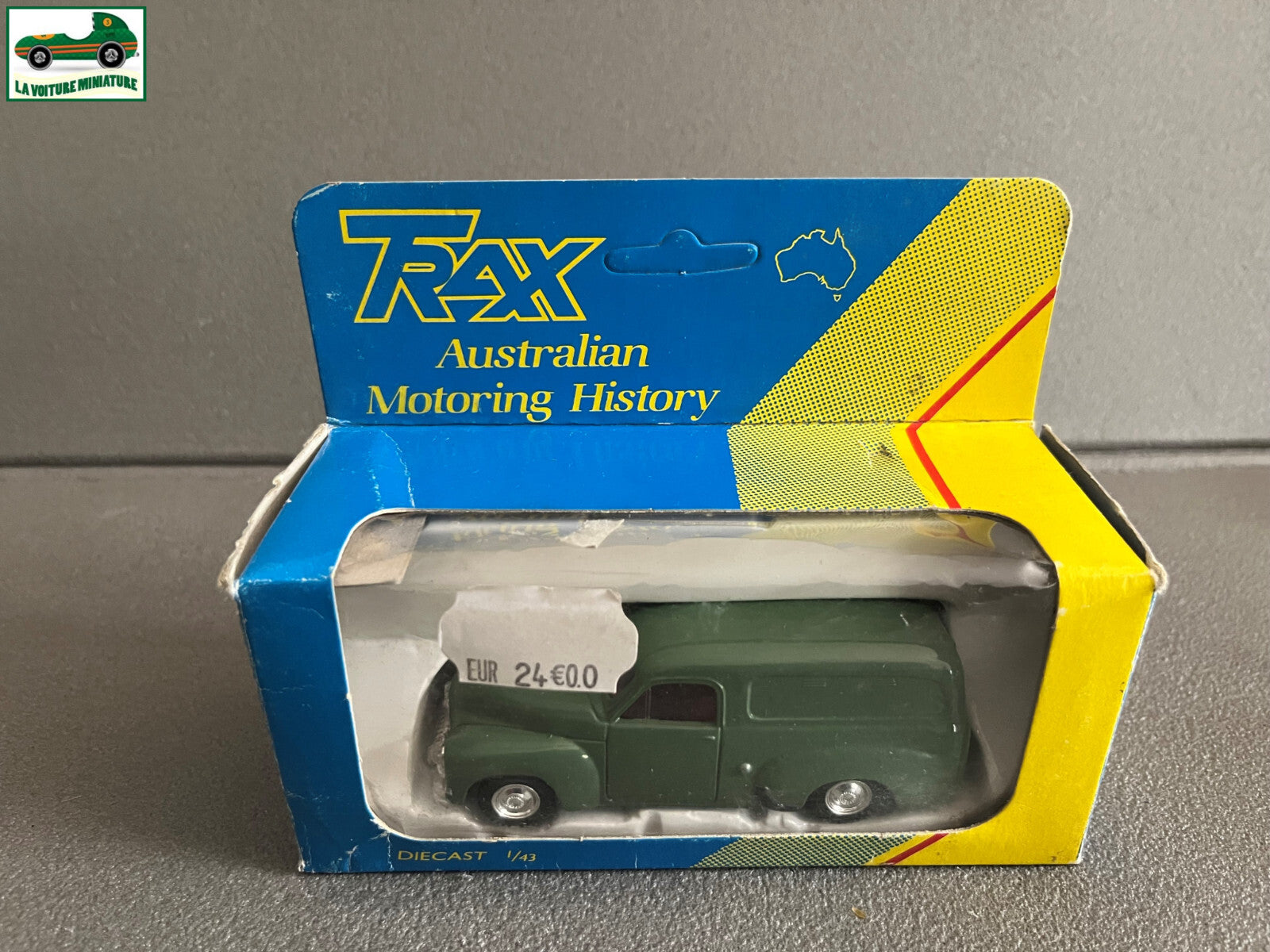 Voiture Miniature FJ Holden Van Trax au 1/43