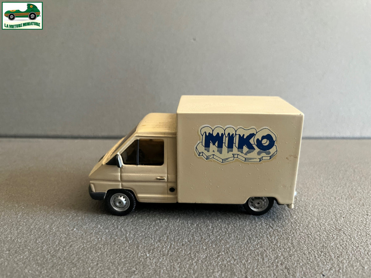 Voiture Miniature Kit monté Camion Renault Trafic Isotherme Miko Esdo au 1/43