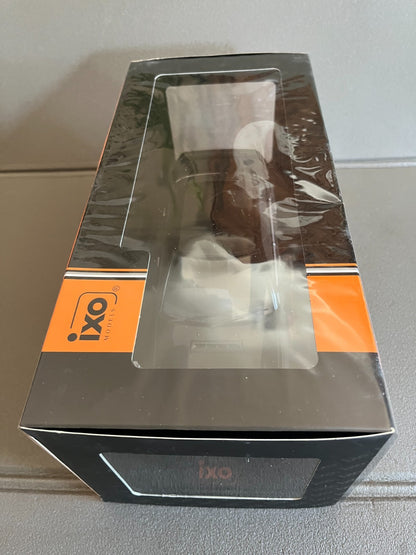 Voiture miniature Subaru Legacy RS 1991 IXO au 1/18