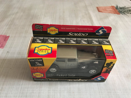 Voiture miniature Packard Sedan 1937 Humphrey Bogart Solido au 1/43
