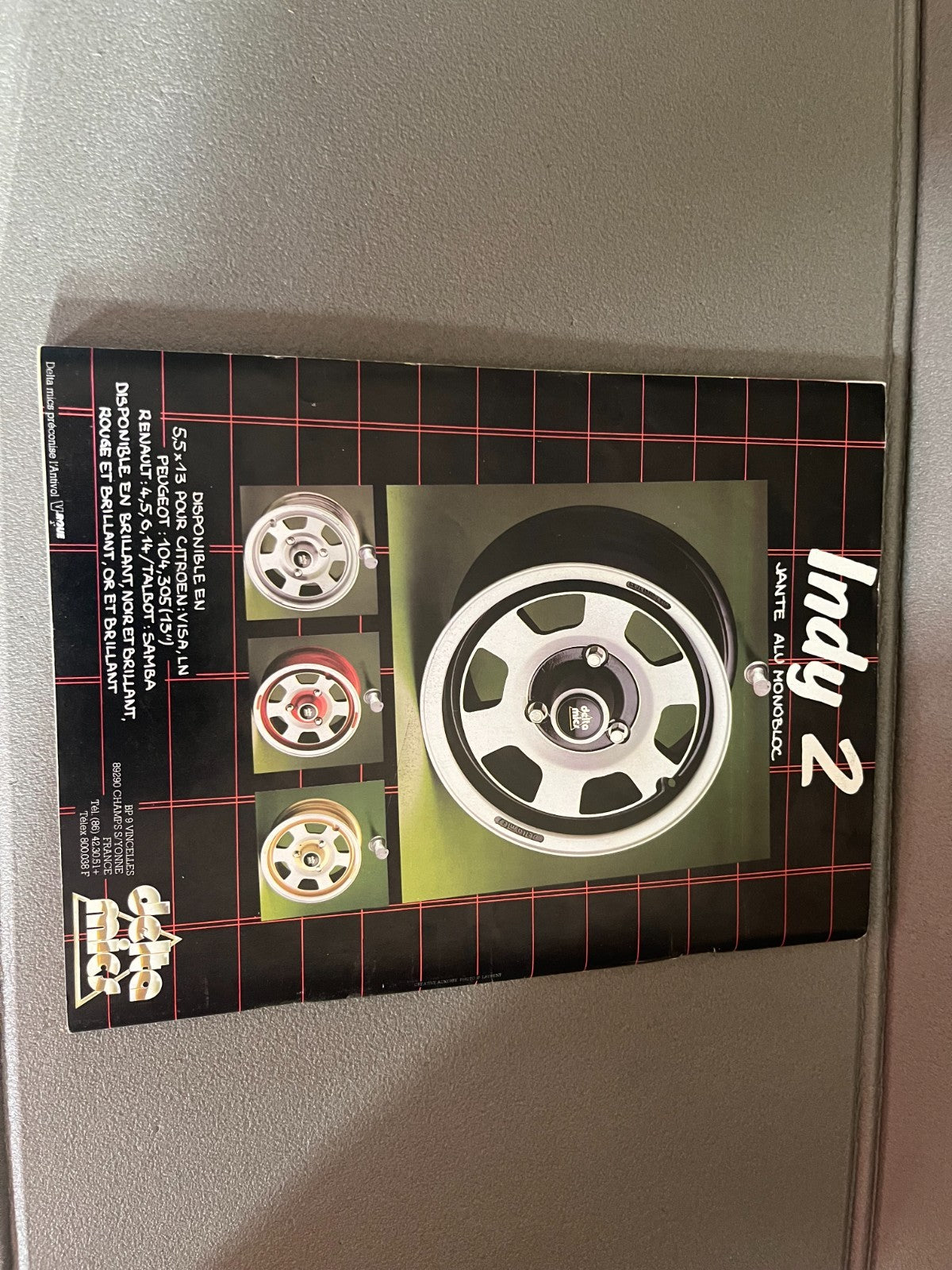 Livre Revue Voiture Automobile Album Photo Paris Dakar Echappement N°172