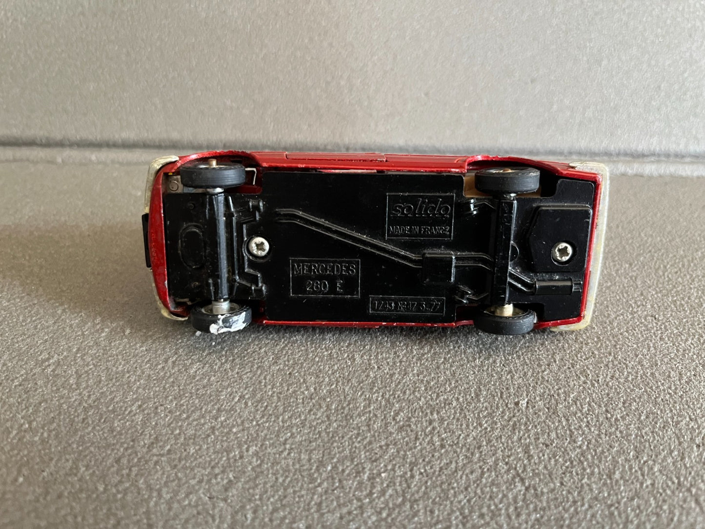 Voiture Miniature Ancienne Mercedes 280 E Solido France au 1/43