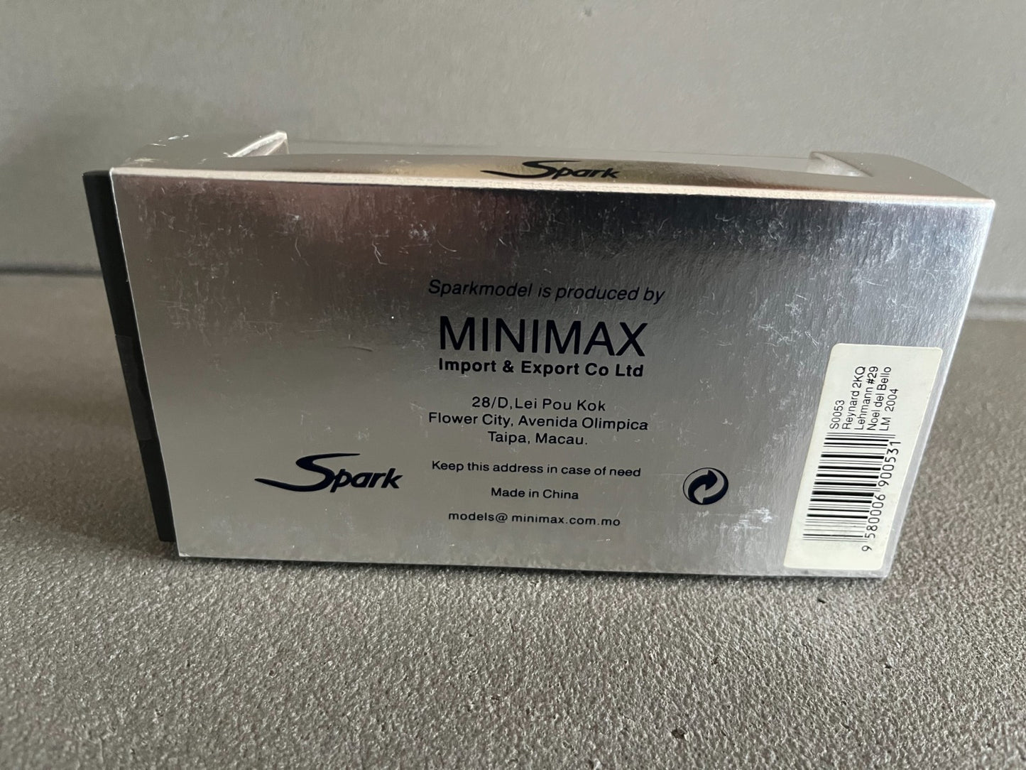 Voiture Miniature Reynard 2KQ N°29 LM 2004 Le Mans Spark au 1/43