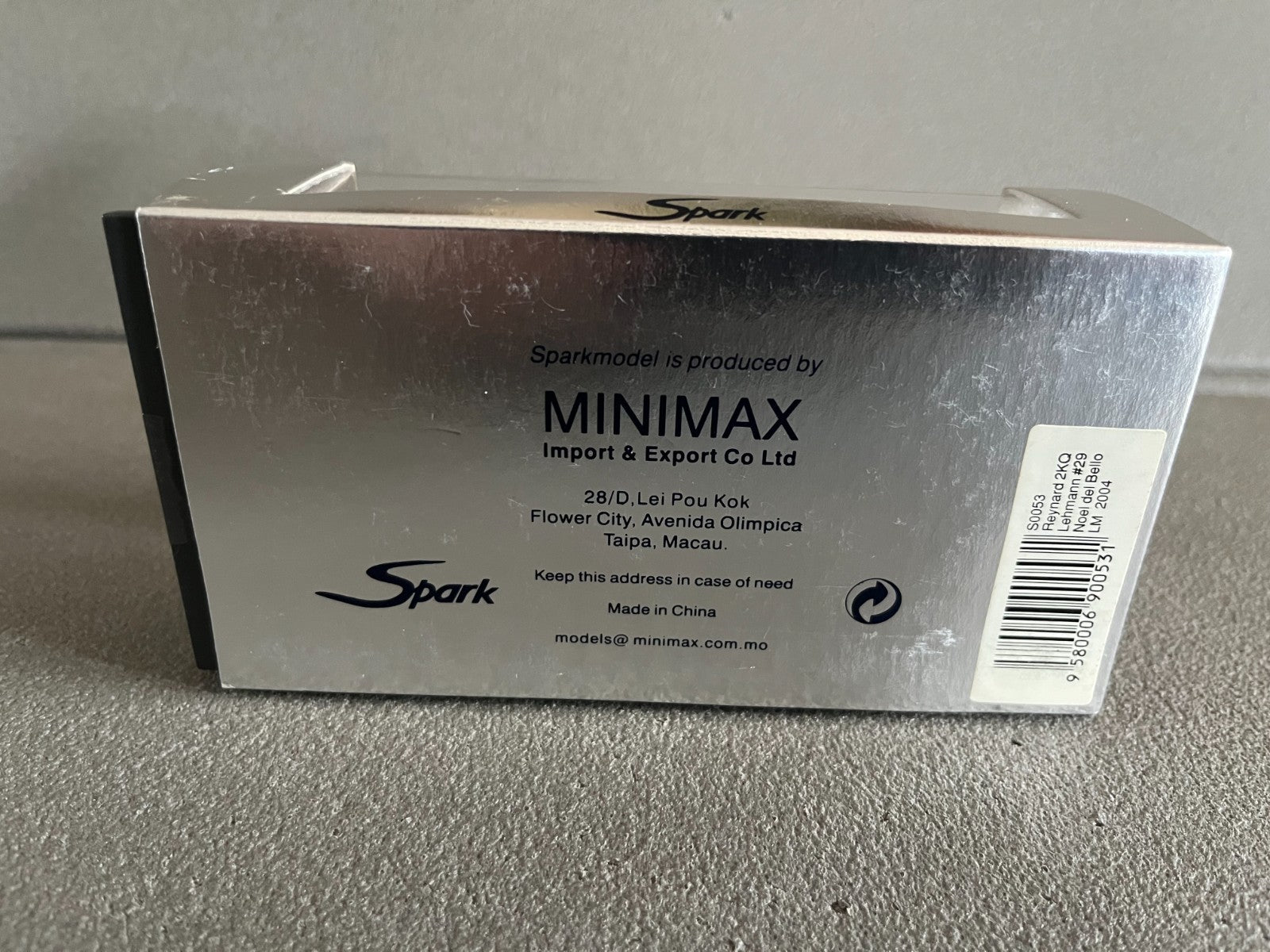 Voiture Miniature Reynard 2KQ N°29 LM 2004 Le Mans Spark au 1/43