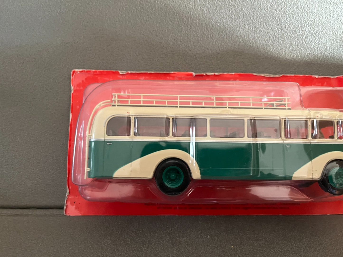 Voiture miniature Panhard Movic IE 24 1948 1/43 Autobus Autocars du Monde