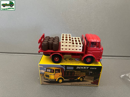 Voiture miniature Camion Plateau Brasseur Berliet 588 Dinky Toys Atlas