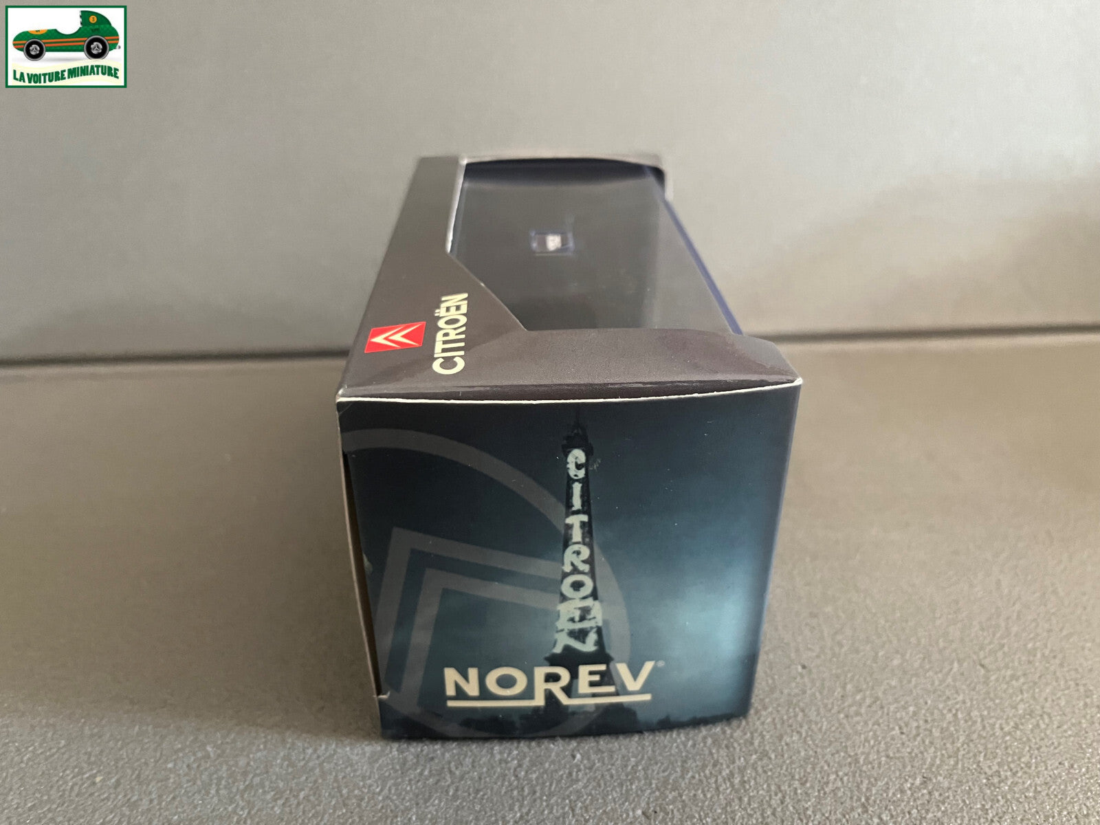 Voiture Miniature Citroen Traction 11CV Familiale 1957 Norev au 1/43