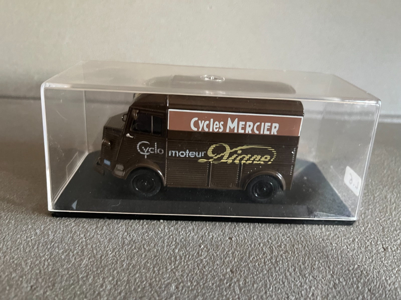 Voiture Miniature Camion Citroen H HY Cyclomoteur Cycles Mercier Eligor au 1/43