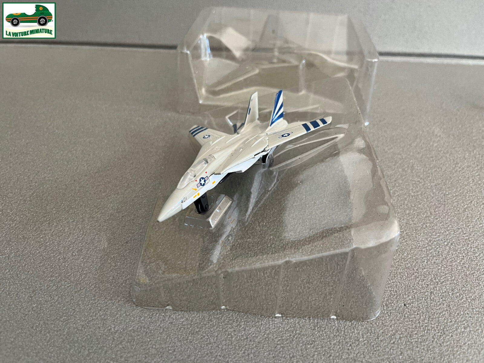 Avion miniature Militaire Sky Wings MotorMax F14 Tomcat