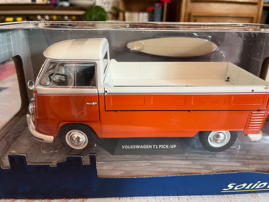 Voiture miniature Volkswagen T1 Pick Up Combi Solido au 1/18