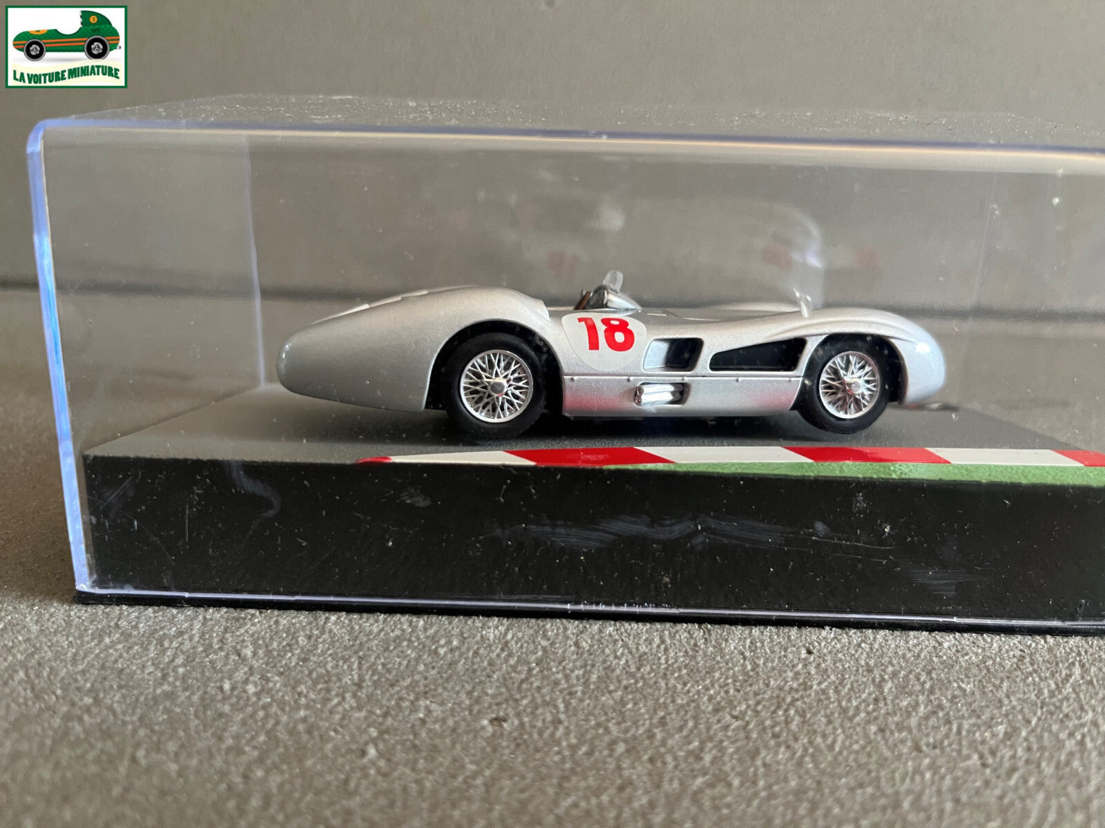 Voiture miniature Formule 1 F1 Mercedes W196 Fangio 1955 au 1/43