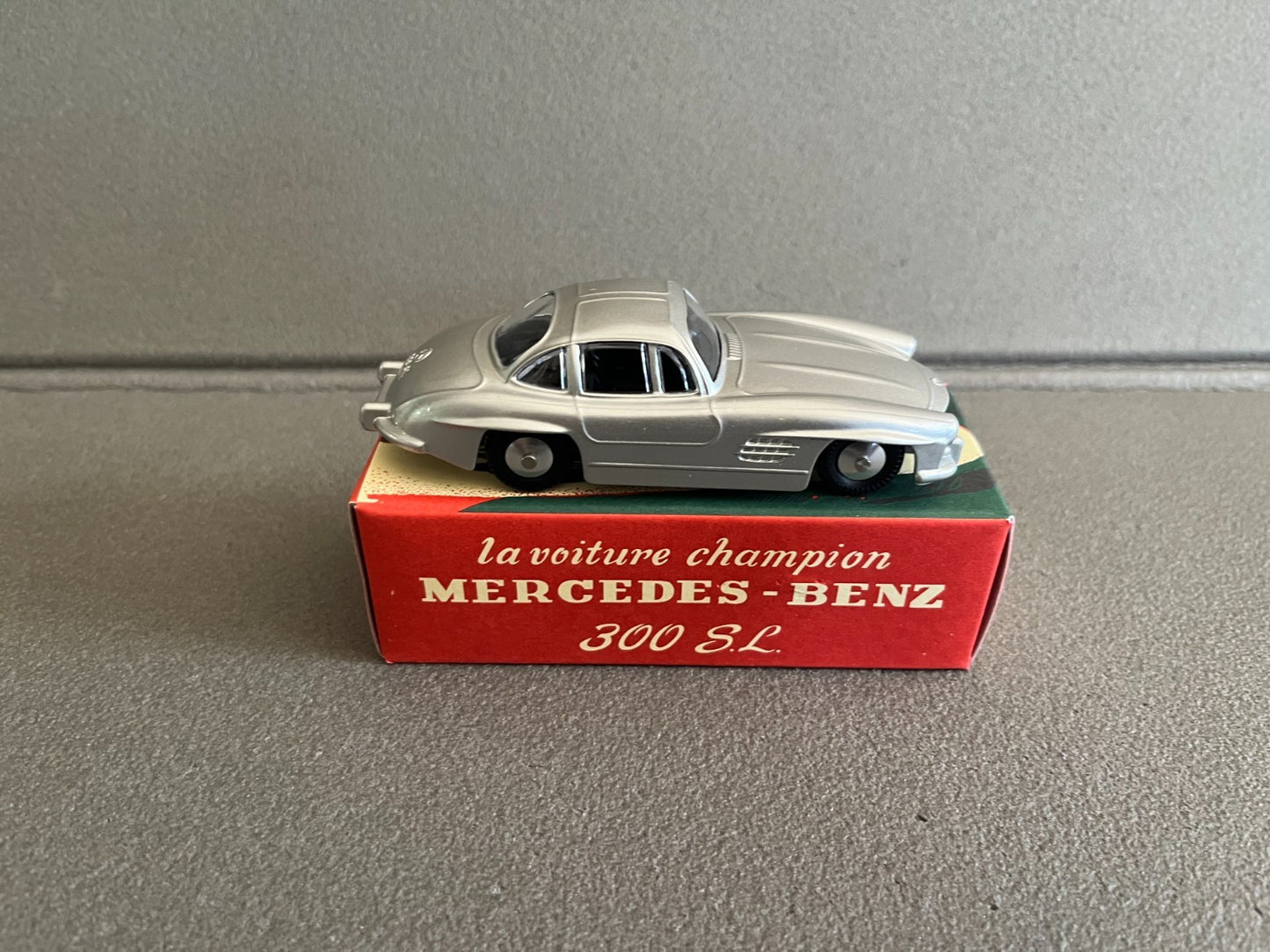 Voiture Miniature Quiralu Mercedes Benz 300 SL au 1/43