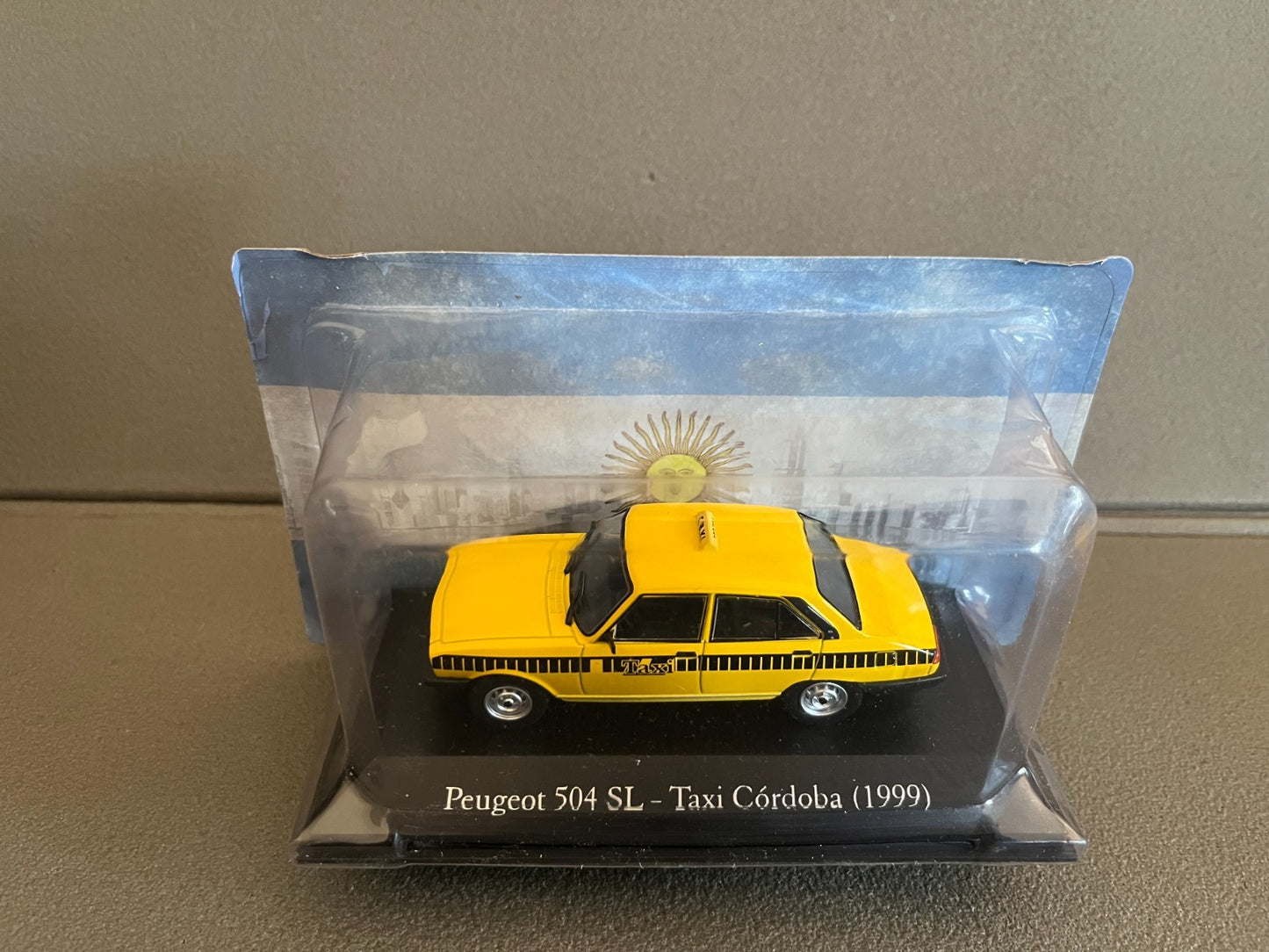 Voiture Miniature Peugeot 504 Taxi Cordoba 1999 Ixo Argentine au 1/43