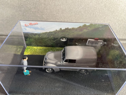 Voiture Miniature Renault Juvaquatre Etape 4 La Route Bleue RN7 1/43