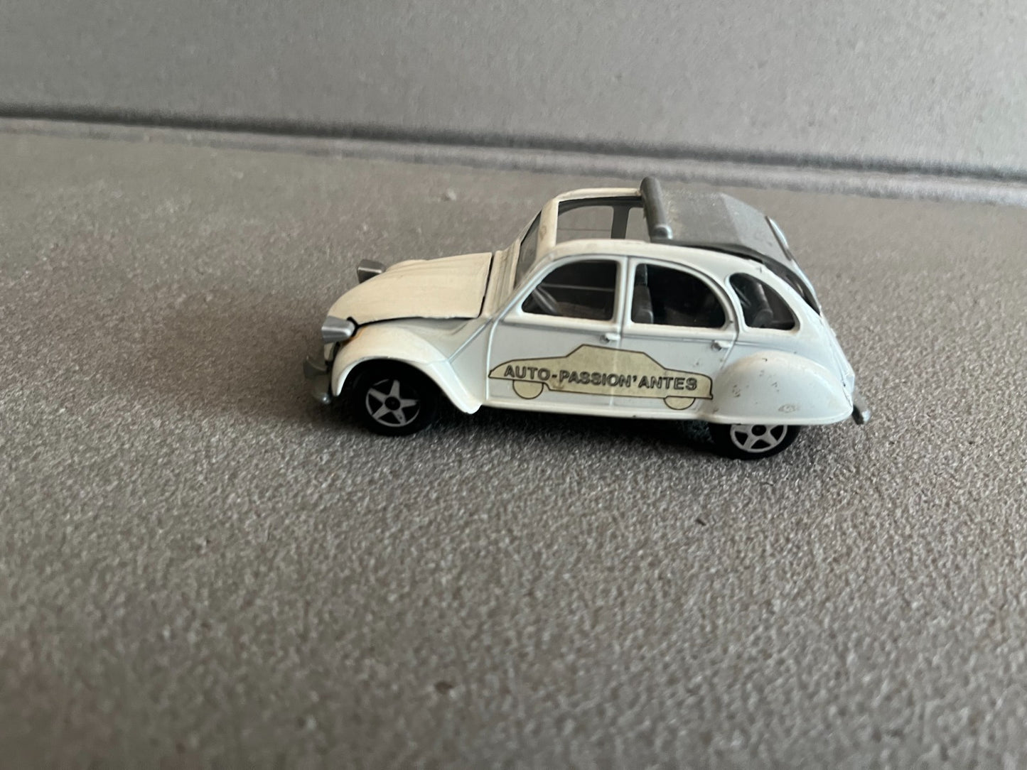 Jouet Ancien Voiture Miniature Citroen 2CV 6 Jet Car Norev Auto Passion 1/43