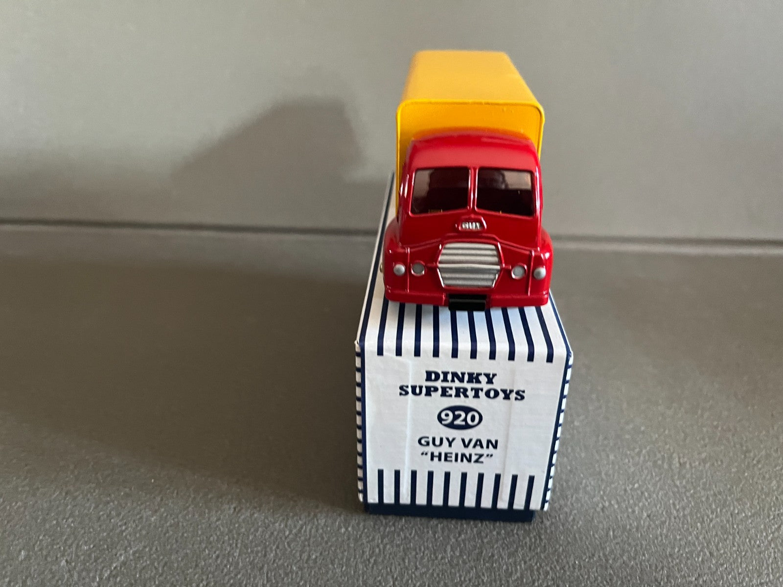 Voiture miniature Camion Guy Van Heinz 920 Dinky Toys Supertoys Atlas