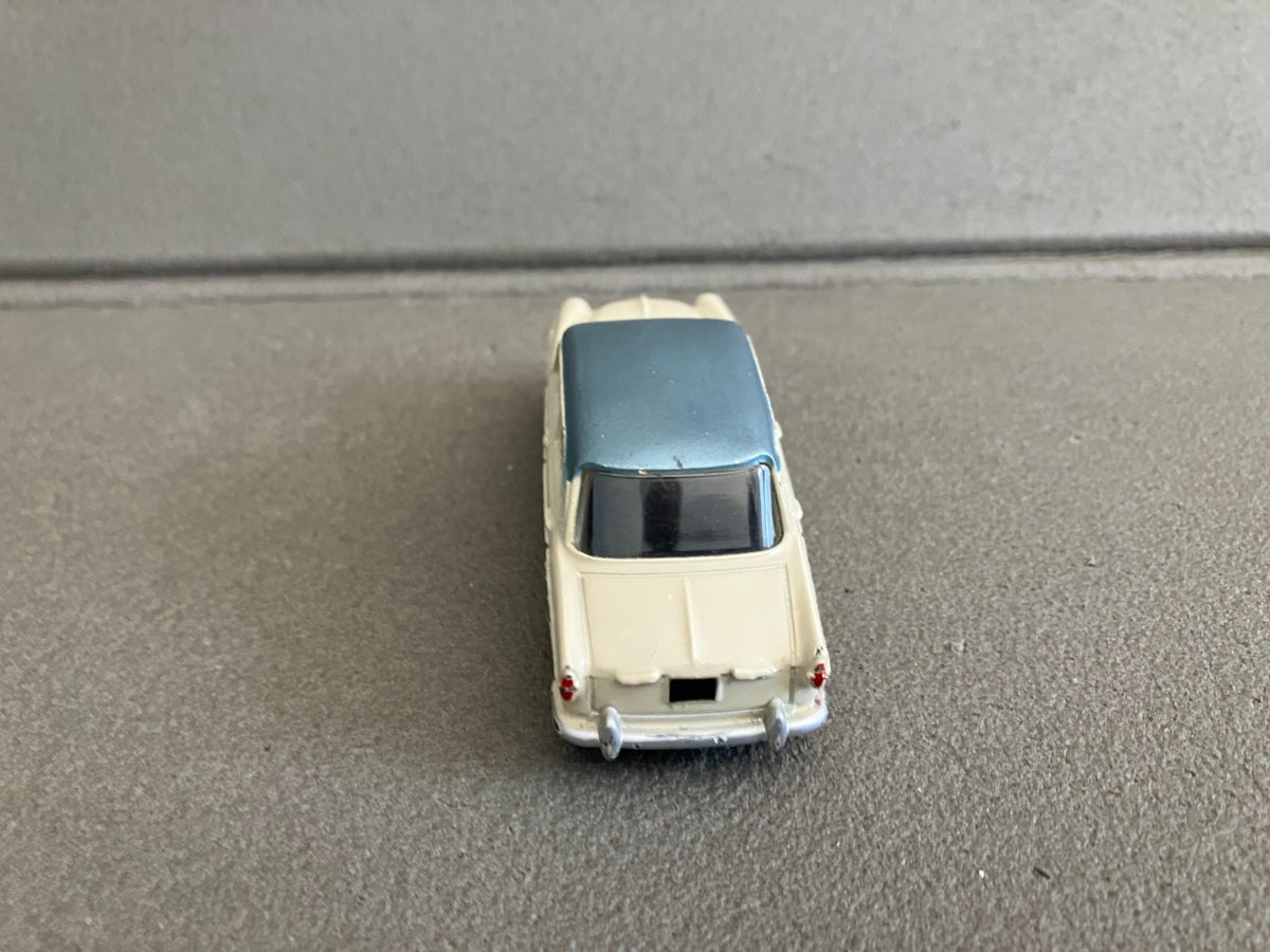 Ancienne Voiture Miniature Fiat 1200 Grande Vue France Meccano Dinky Toys 1/43