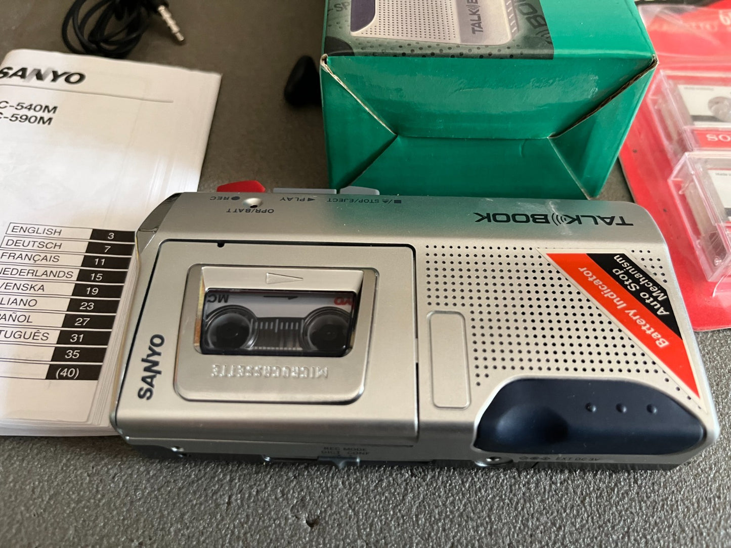Ancien Magnétophone Micro Cassette Recorder Dictaphone Sanyo TRC-540M