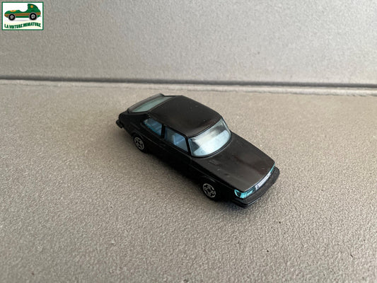 Ancienne Voiture Miniature Saab 900 Turbo Burago Italy 1/43