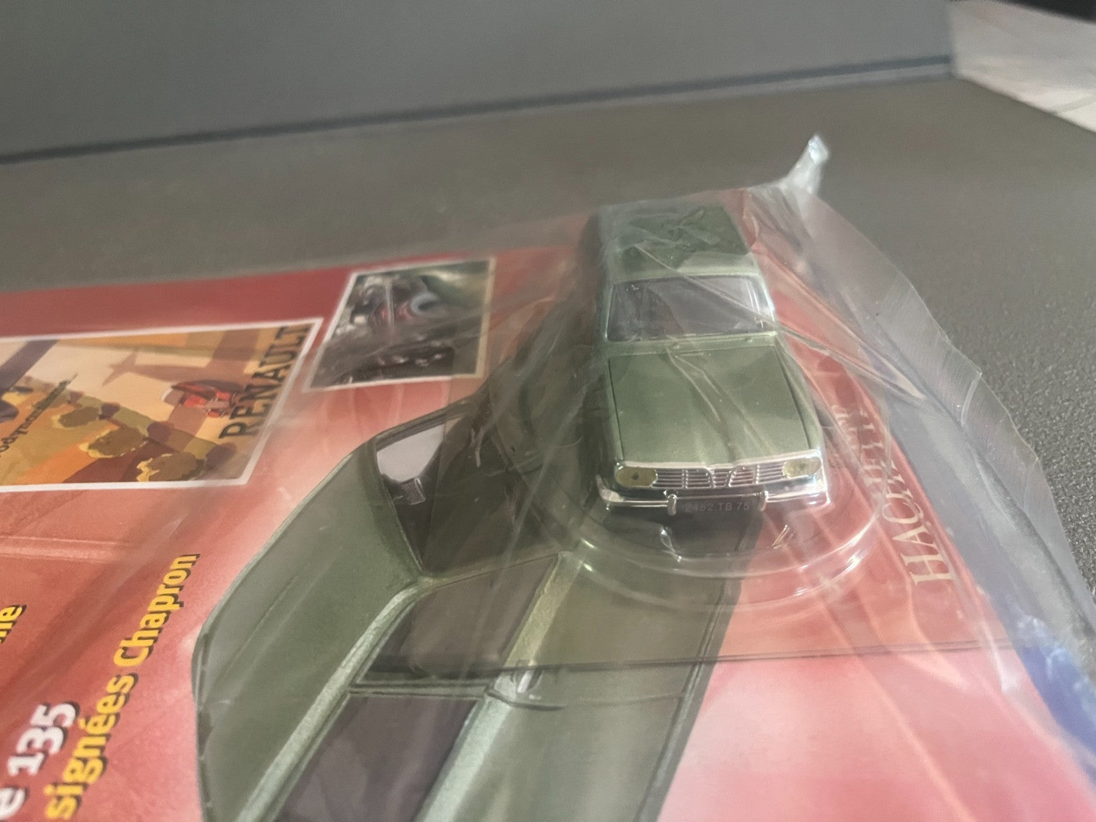 Voiture miniature Renault 16 Norev Hachette + Fascicule au 1/43