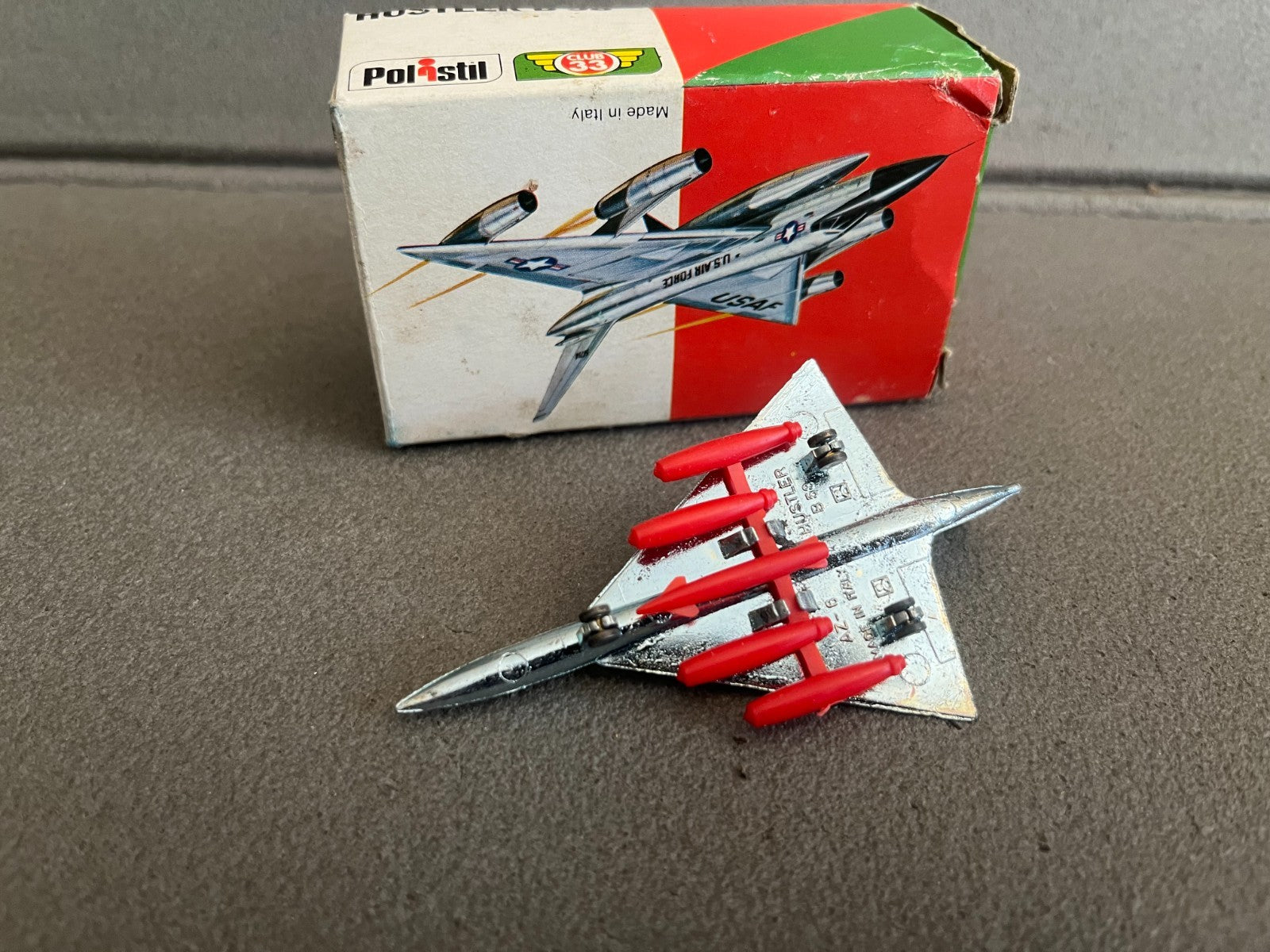 Ancien Avion miniature Militaire Hustler B 58 Club 33 Polistil 1976