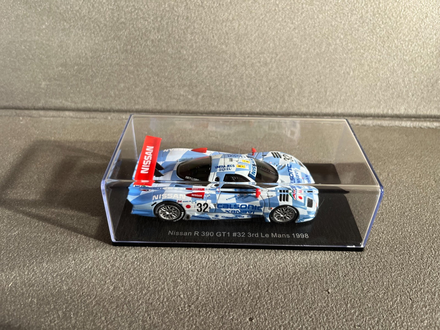 Voiture Miniature Nissans R 390 GT1 Le Mans 1998 Spark Hachette 1/43
