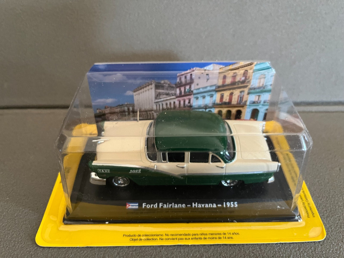 Voiture Miniature Ford Fairlane Havana 1955 Taxi du Monde au 1/43